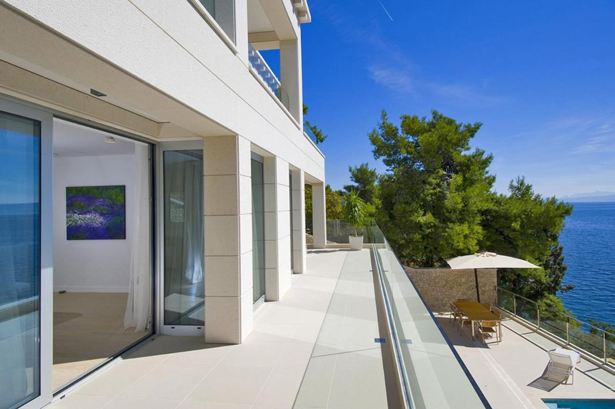 Luxury Seafront Villa My Dream With Private Pool, Jacuzzi And Staff At The Beach On Brac Island - Sumartin Selca  외부 사진