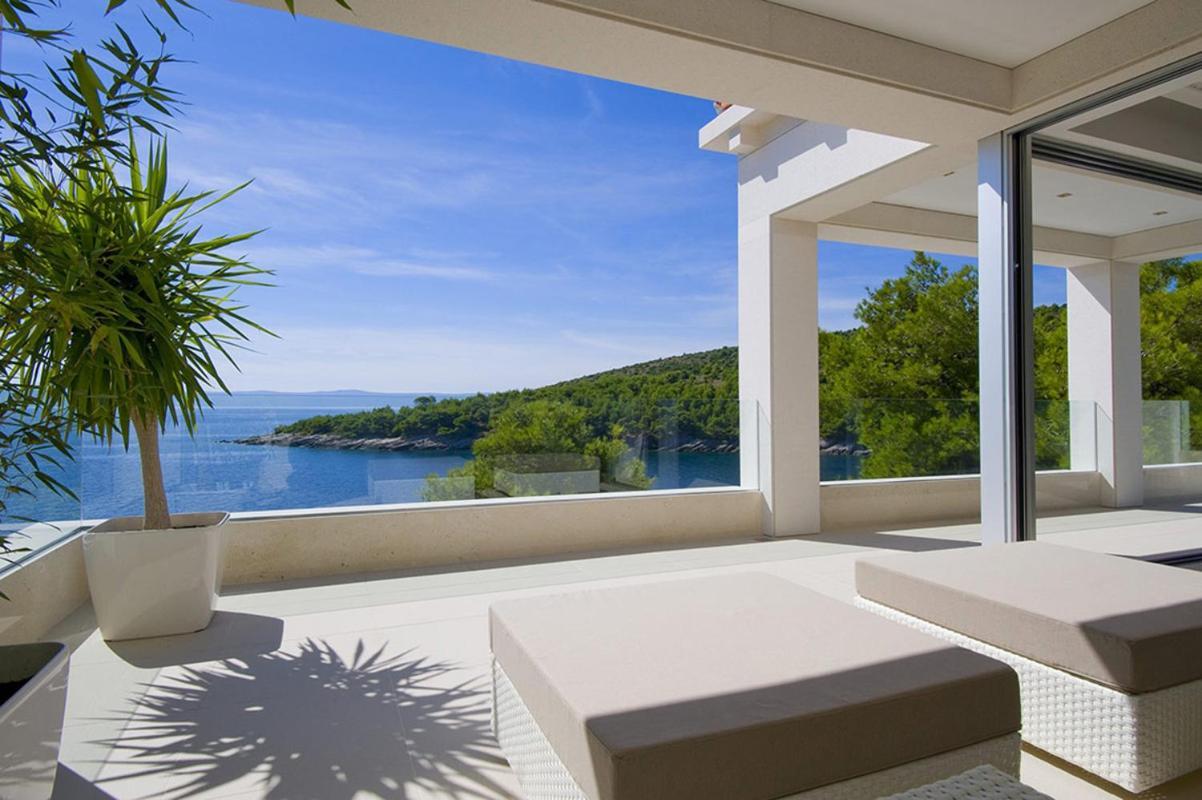 Luxury Seafront Villa My Dream With Private Pool, Jacuzzi And Staff At The Beach On Brac Island - Sumartin Selca  외부 사진