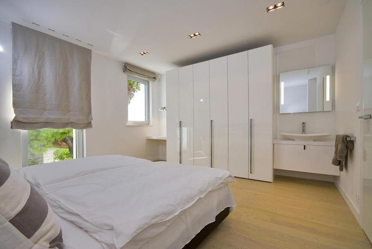 Luxury Seafront Villa My Dream With Private Pool, Jacuzzi And Staff At The Beach On Brac Island - Sumartin Selca  외부 사진